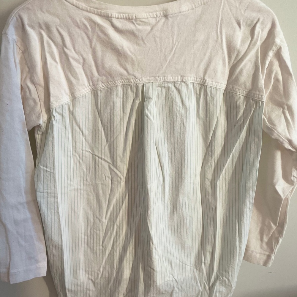 Crew neck long sleeve tee
